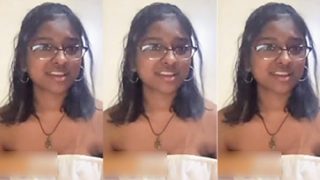 Sexy Tamil Girl Showing Masturbating Hard Pussy With BF