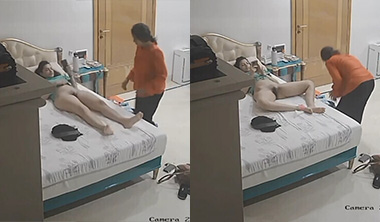 Hot Girl Pussy To Another Girl Waxing CCTV Secretly Clip