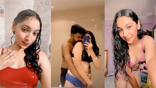 Desi Sexy Horny Indian Wife Sucking & Fucking Viral