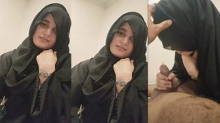 Horny Hijabi Hot Girl Sucks Bf Thick Dick Viral